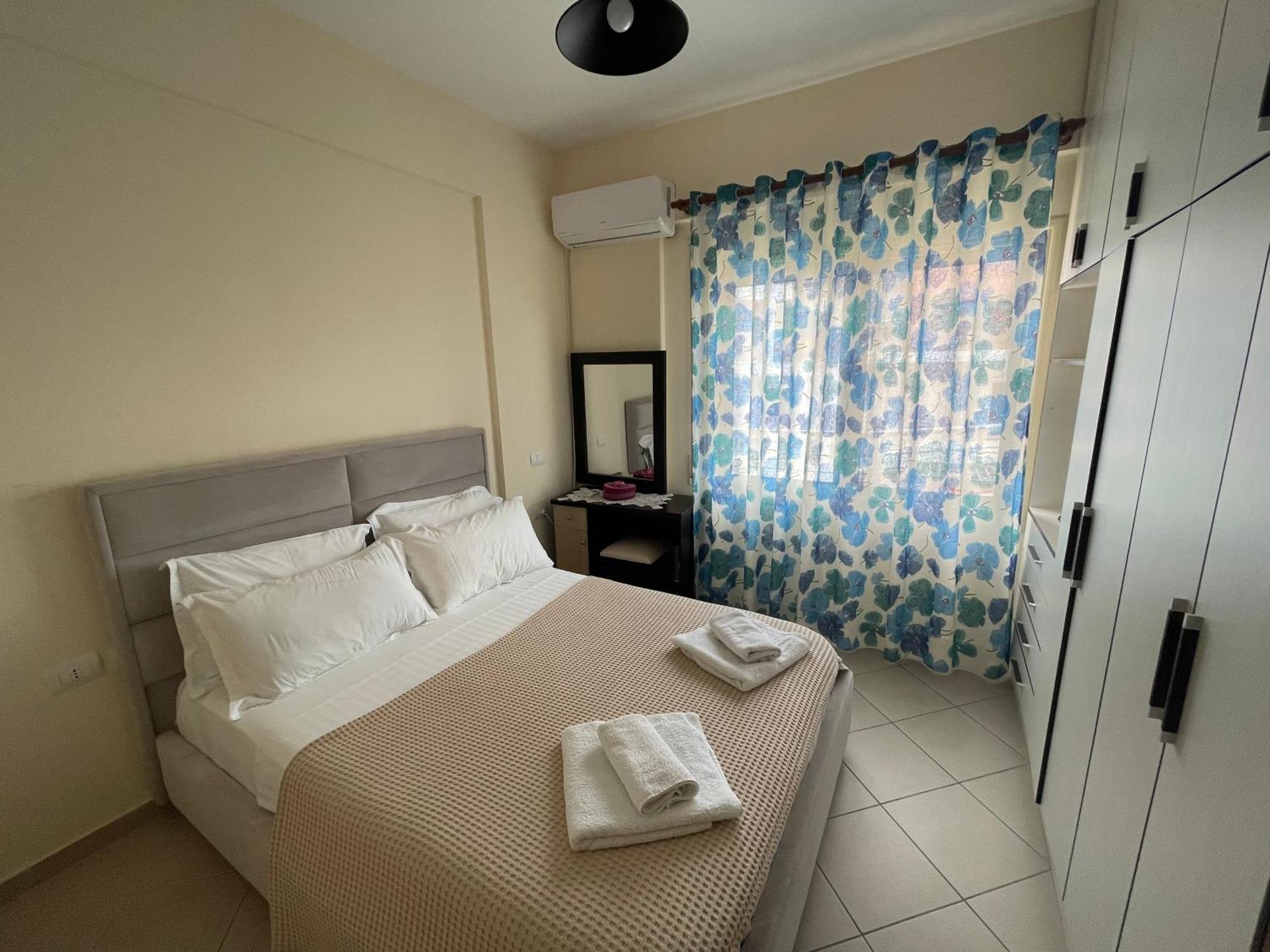 Ioanian Blue Apartament Химара Экстерьер фото