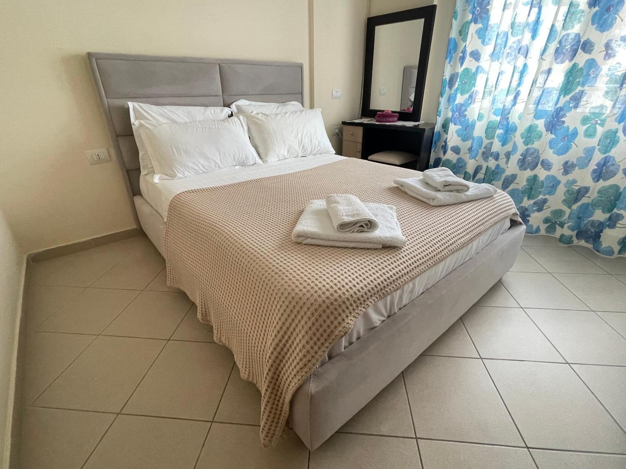 Ioanian Blue Apartament Химара Экстерьер фото